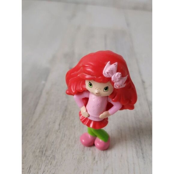 McDonald's 2010 Strawberry Shortcake toy figure - Picture 1 of 4